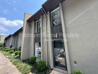 Building Photo - 17 Ivy Trail NE