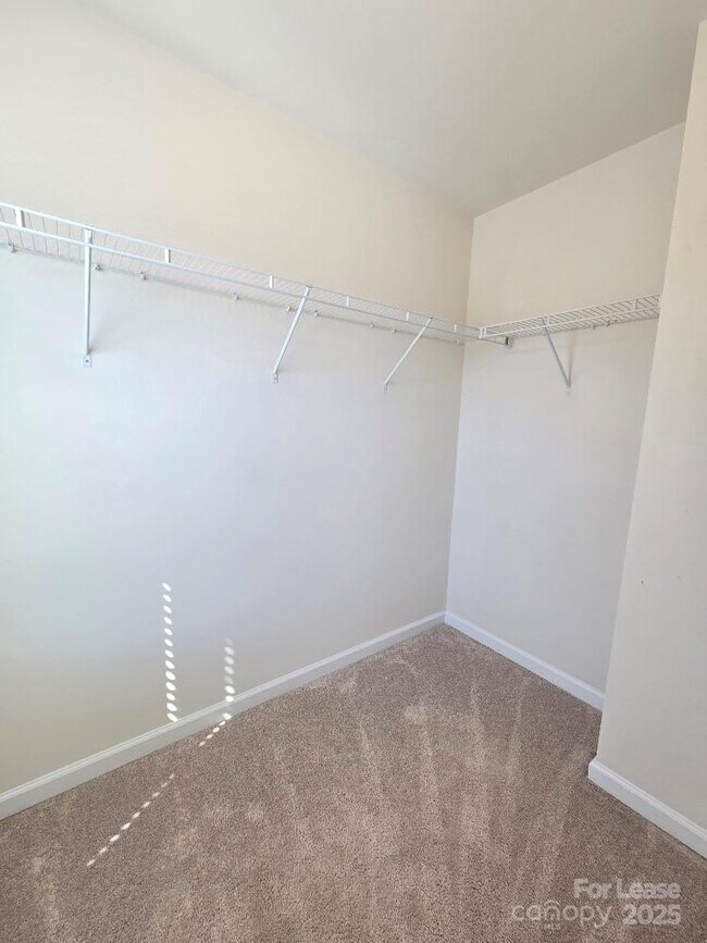 Building Photo - 14611 Murfield Ct