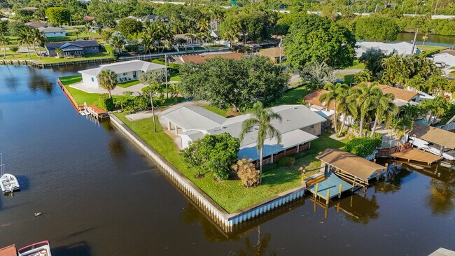 Building Photo - 1059 Carambola Cir