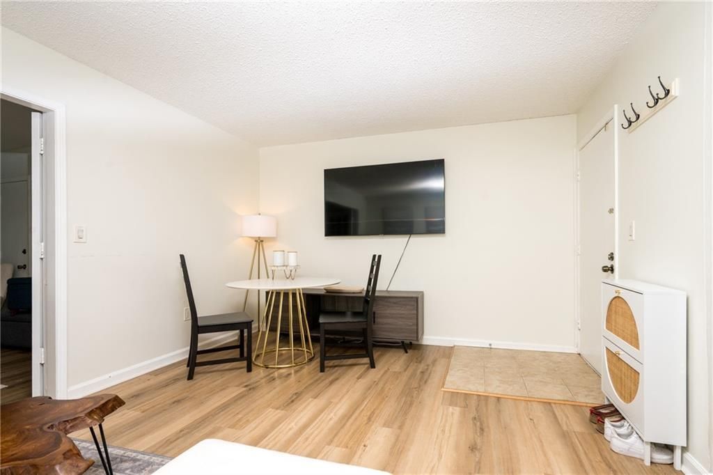 Building Photo - 127 Lablanc Way NW