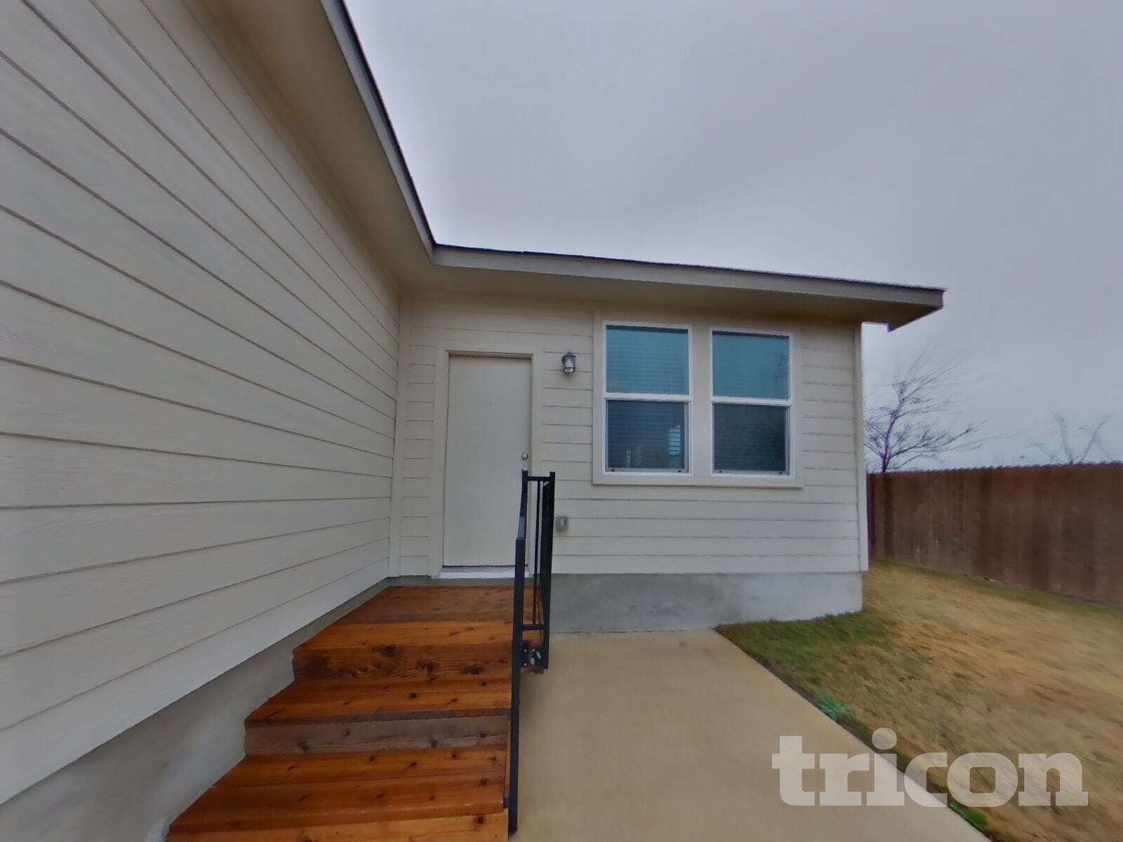 Building Photo - 5308 Saddle Clb Dr