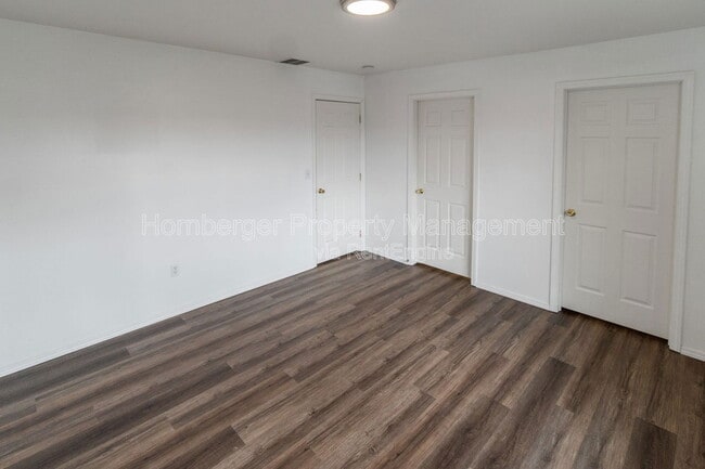 Building Photo - 2316 N Wilbur Rd