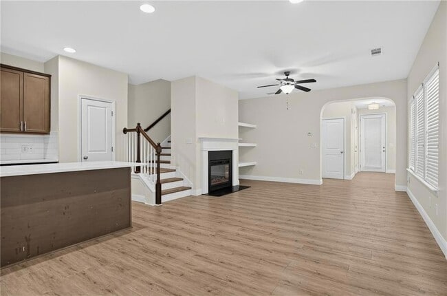 Building Photo - 4933 Longview Walk