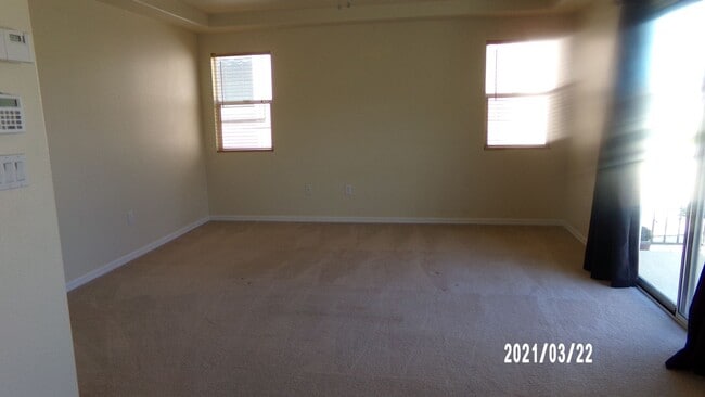 Building Photo - VISTA VERDE AT SUMMERLIN 3bd 2.5 bth WITH PRIVATE POOL & SPA