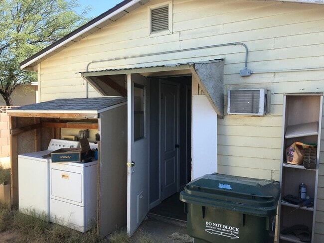 Building Photo - 1 month free rent! Private yard and storage shed.