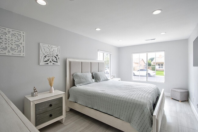 Building Photo - 81358 Avenida Blanca