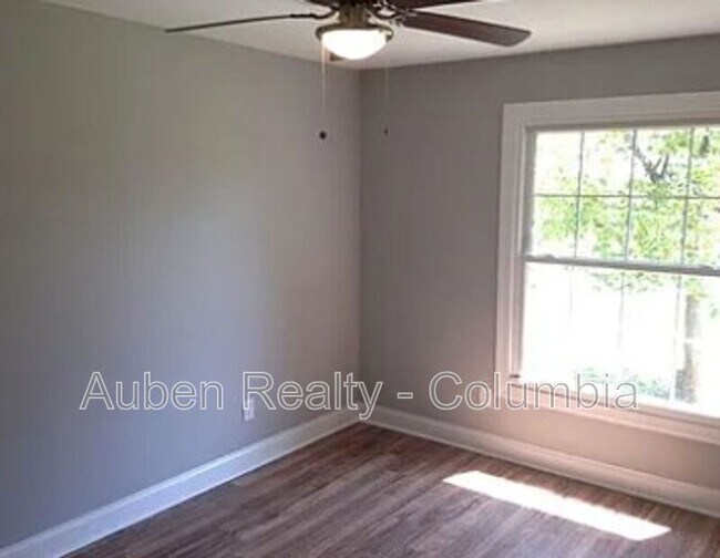 Building Photo - 128 S Wrenwood Dr