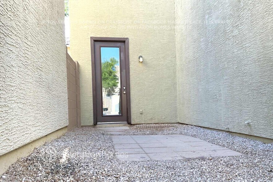 Building Photo - 451 S Hawes Rd