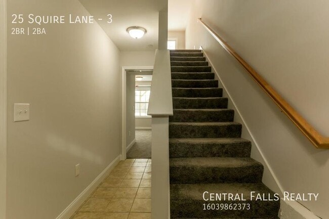 Building Photo - 25 Squire Ln