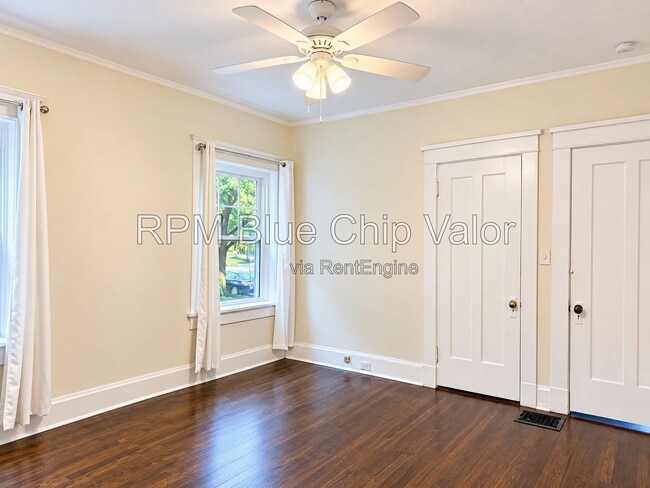 Building Photo - 2515 Hackberry St