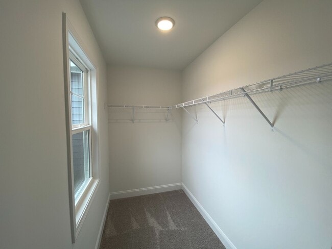 Building Photo - 3 Bed, 2.5 Bath in Stonebay Townhomes!