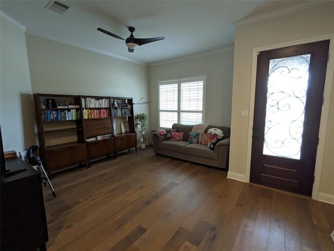 Building Photo - 10005 Ivalenes Hope Dr