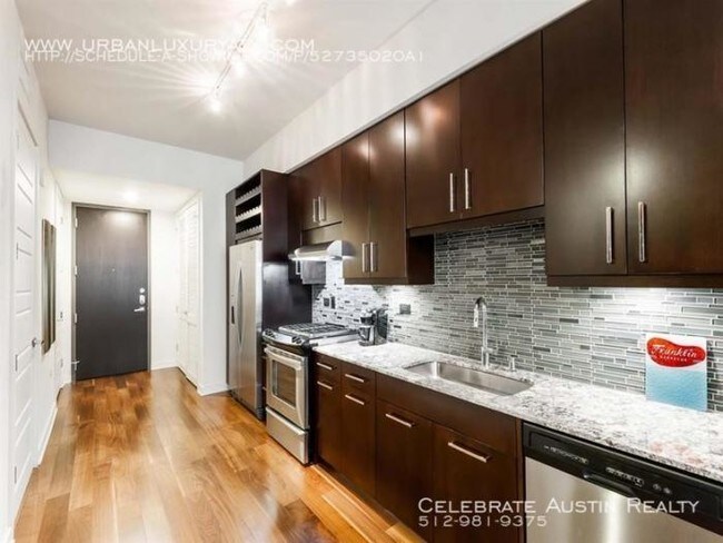 Building Photo - bedroom in Austin TX 78701