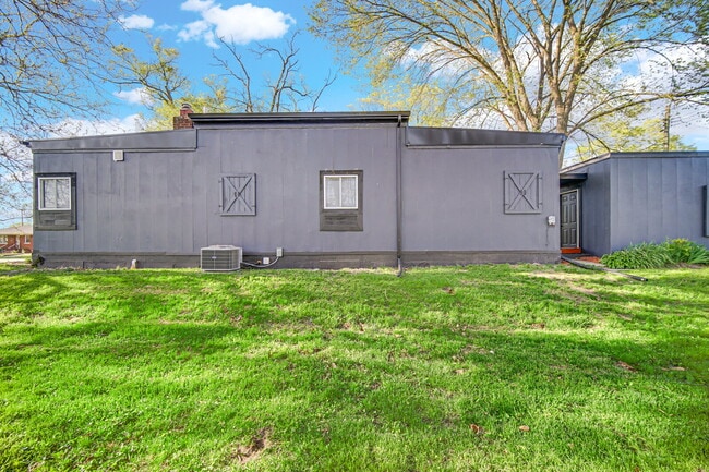 Building Photo - Rent to own property in the heart of Gary!