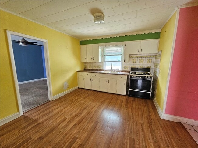 Building Photo - 254 Anderson Ave