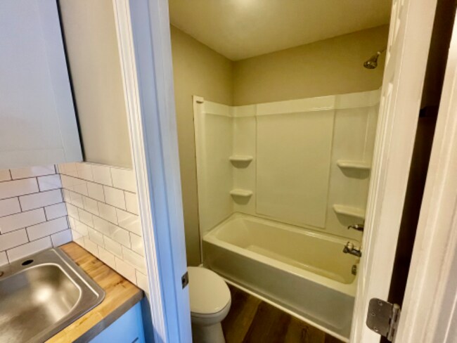 Building Photo - 603 S Jefferson Ave