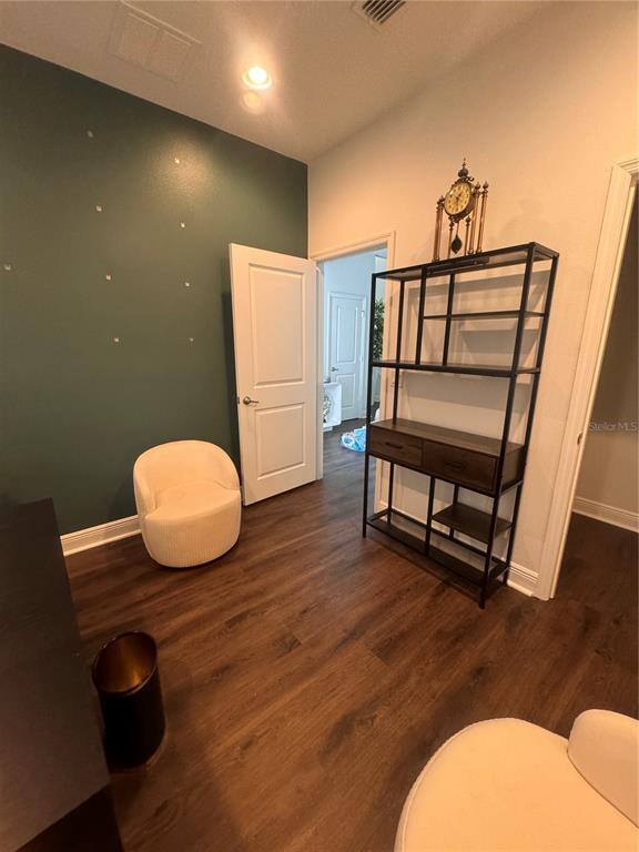 Building Photo - 11737 Verrazano Dr