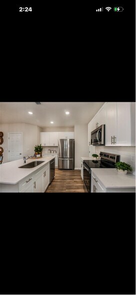 Primary Photo - 3734 King Hill Dr