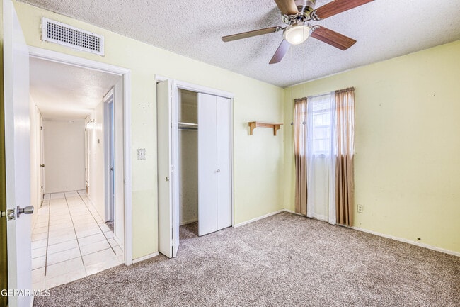 Building Photo - 3008 Gaston Dr