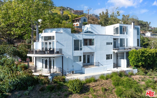 Building Photo - 30112 Cuthbert Rd