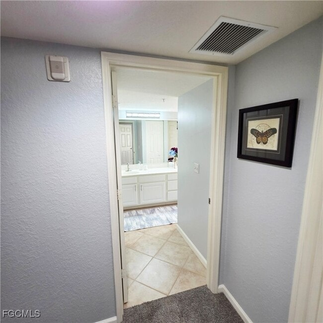 Building Photo - 4121 Residence Drive