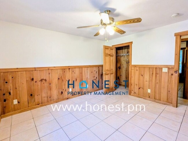 Building Photo - 22 Pleasant Hill Dr