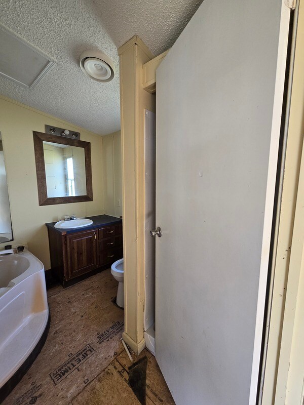 Building Photo - 2115 Cattail Cir