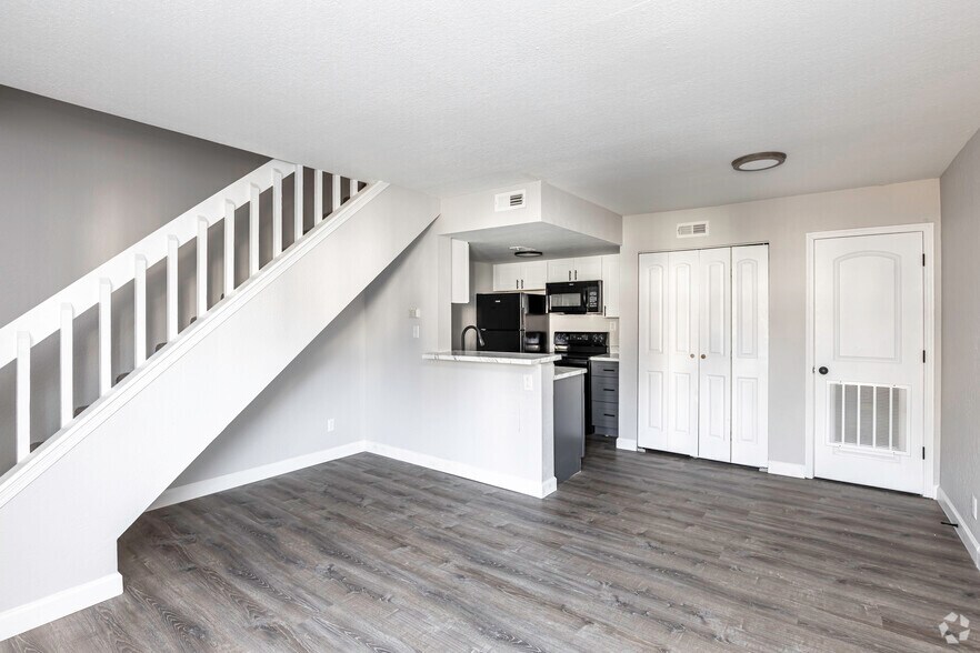 The Port Apartments 2514 Deloak Dr Saint Louis MO 63129 Apartment