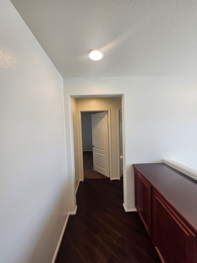 Building Photo - Chino 4 bedroom Beauty