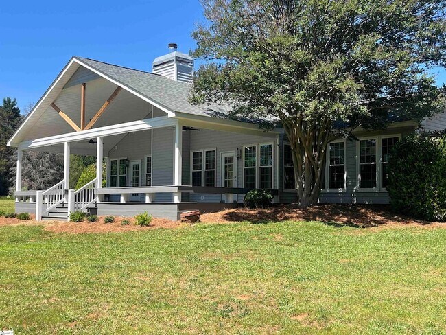 Building Photo - 103 Angler Dr