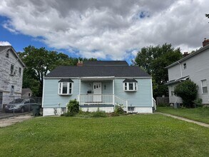 Building Photo - 1139 Miller Ave