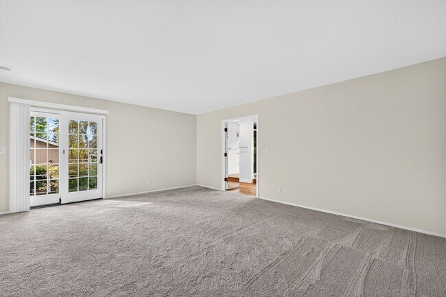 Building Photo - 1837 Lackland Dr