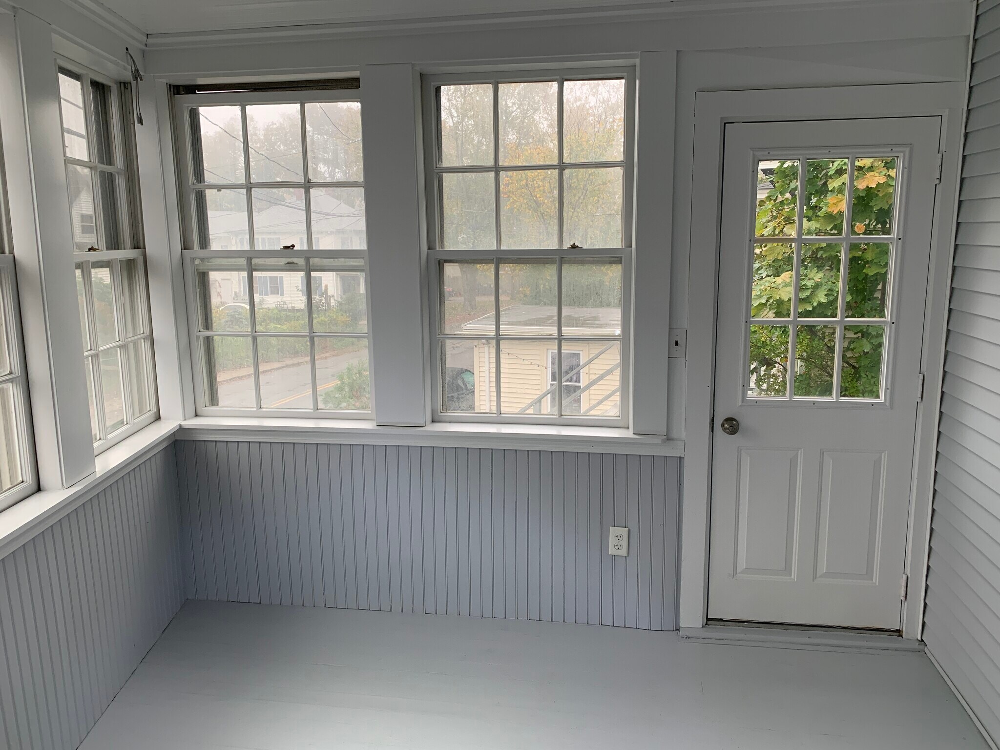 Common room entry - 13 Forest Ave