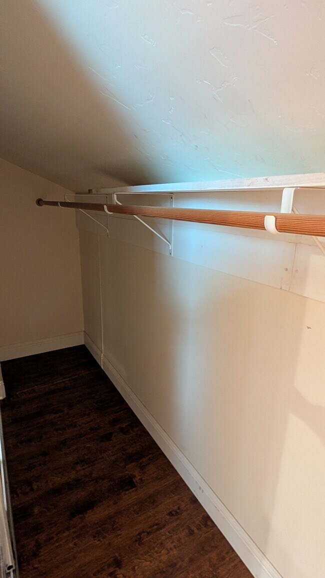 Building Photo - 15119 Grove St