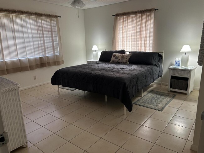 Building Photo - 14648 Bonaire Blvd