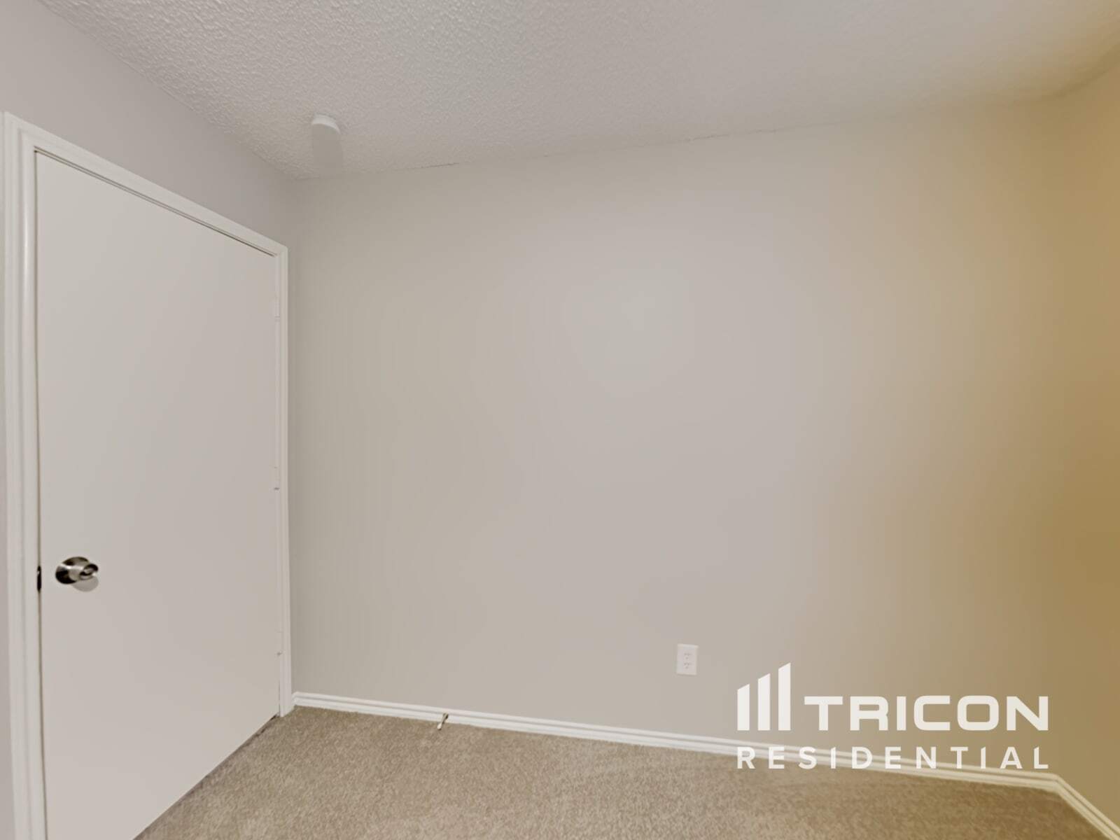 Building Photo - 6705 Lampe Ct