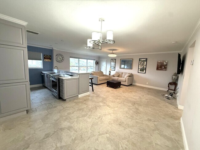 Building Photo - 916 Savannas Point Dr
