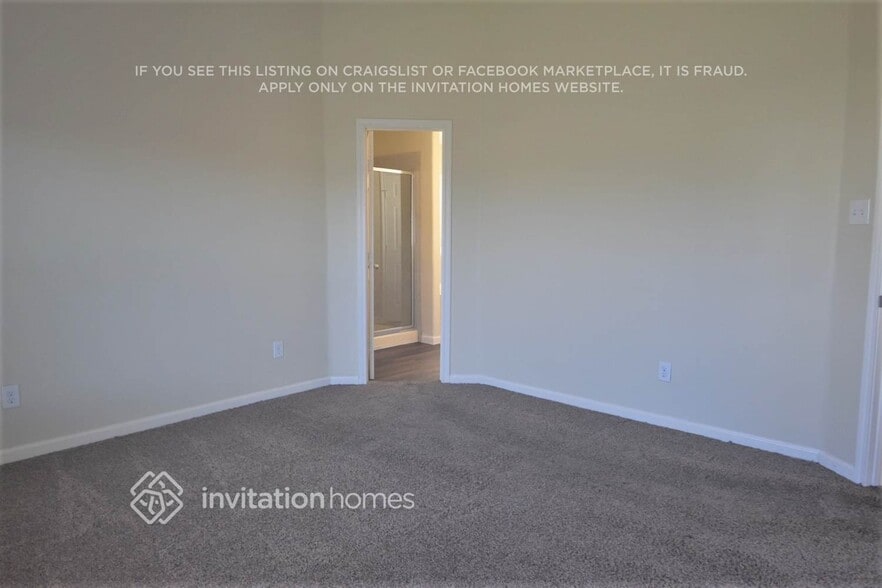 Building Photo - 8567 Chaletford Dr