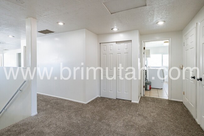 Building Photo - 3738 S 700 E