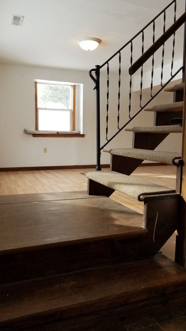 Building Photo - Single Family Home