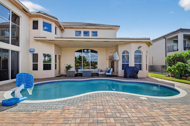 Building Photo - 9167 Oak Alley Dr