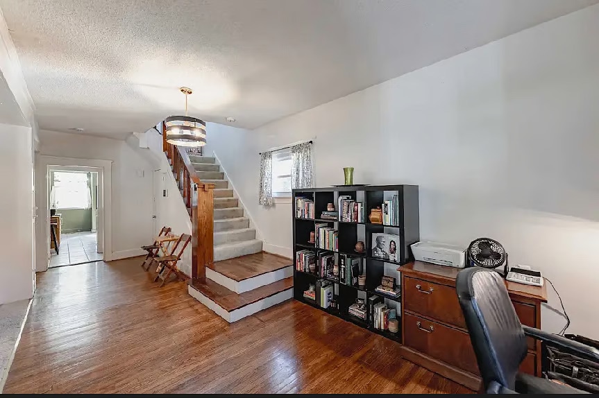 Building Photo - 8304 Buchanan Ave