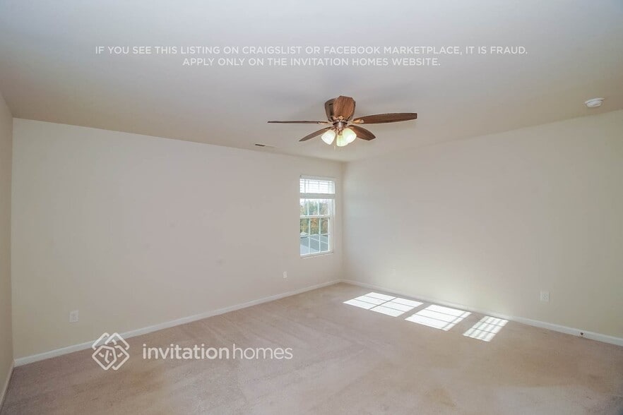 Building Photo - 360 Hollingswood Dr