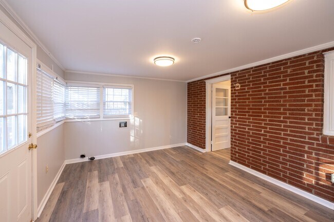 Building Photo - 6381 NC-73