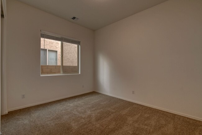 Building Photo - 3 bedroom, 2 bathroom home in Granville