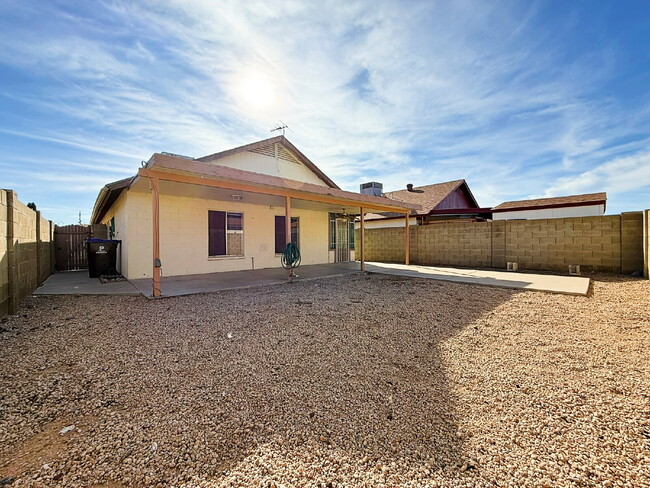 Building Photo - Charming 3-Bedroom Home for Rent in Highly Desirable Peoria School District!