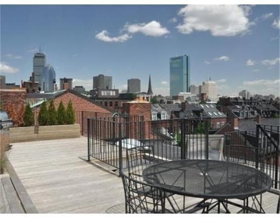 Building Photo - 78 W Concord St