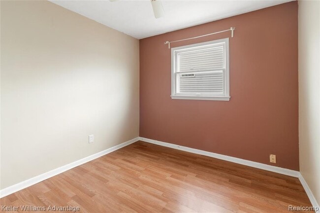 Building Photo - 5659 Lathers St