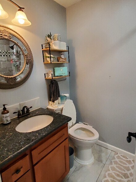 Building Photo - 3022 Mooreland Ave NE