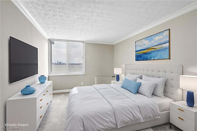 Building Photo - 12900 Lake Ave